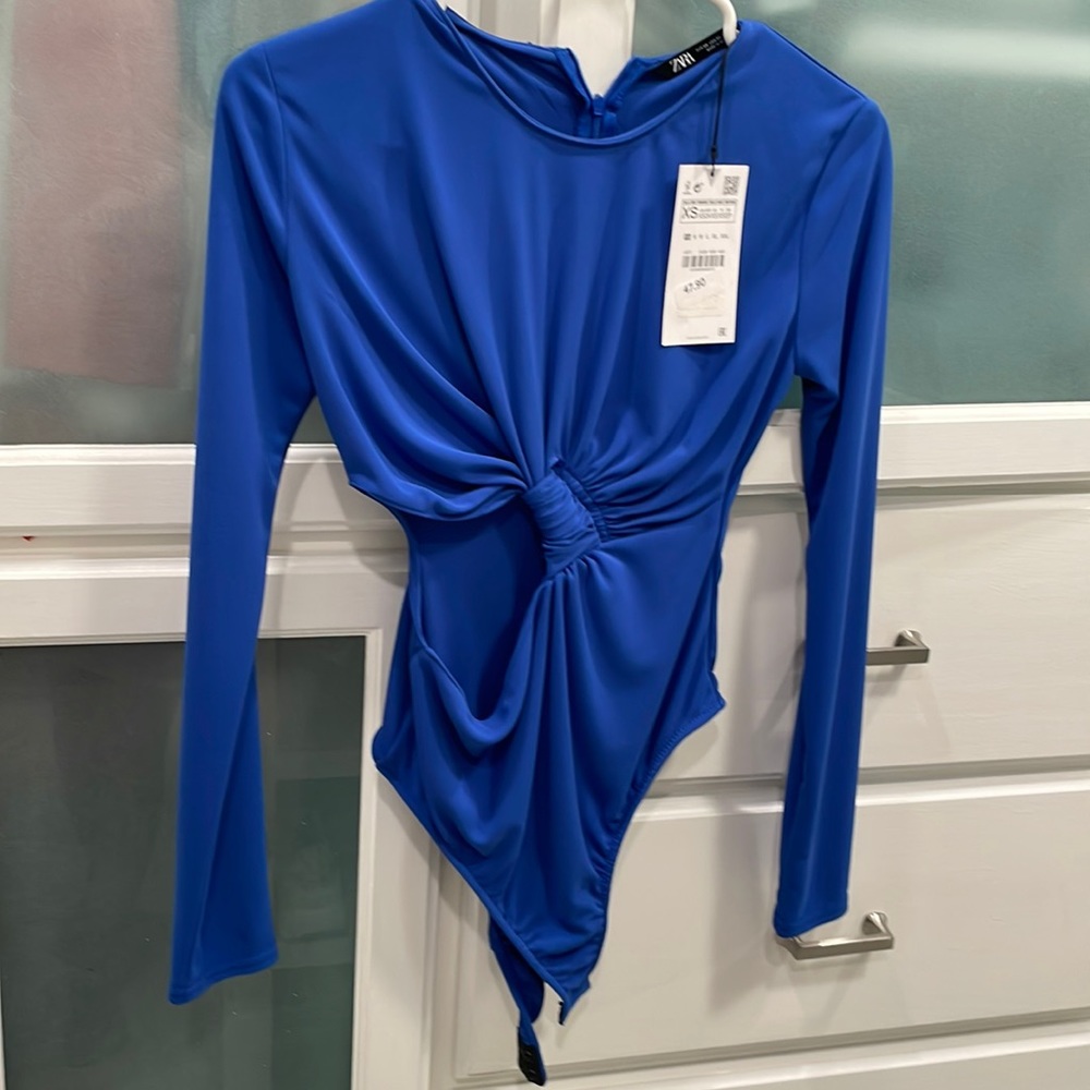 New Zara long sleeve cut out top XS